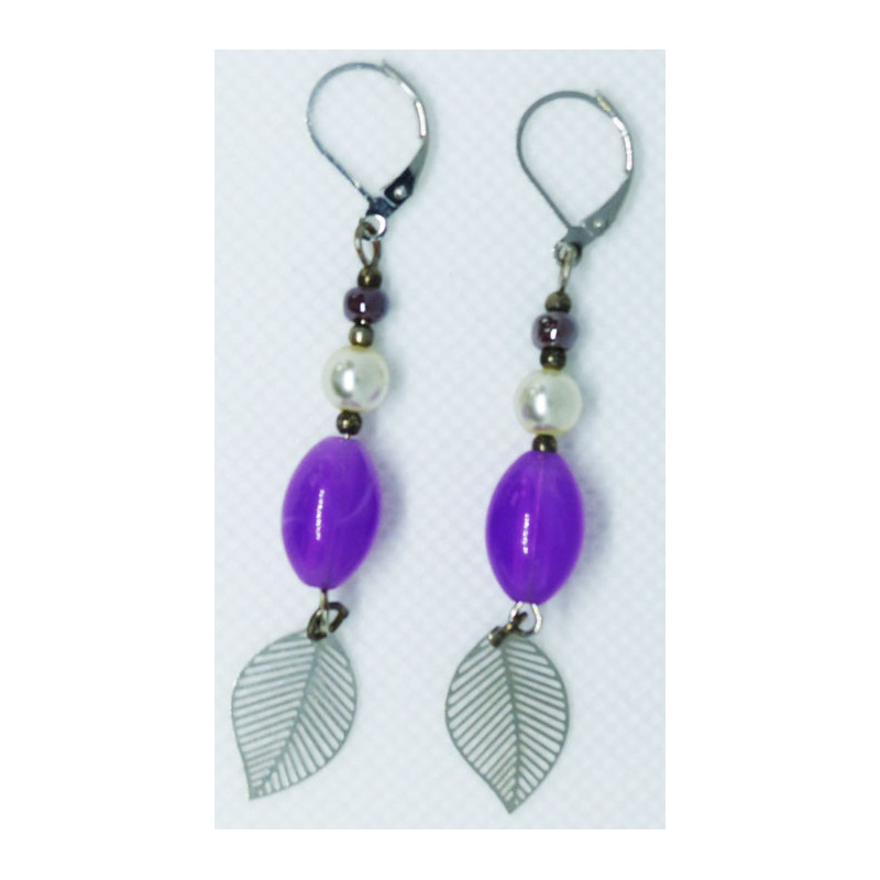 Boucles d'oreilles feuilles et perle violette