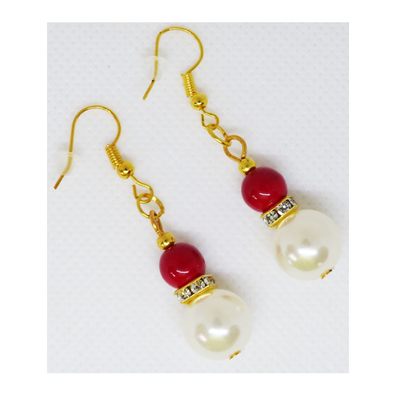 Boucles d'oreille perle de culture + perle rouge + strass carré