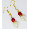 Boucles d'oreille perle de culture + perle rouge + strass carré