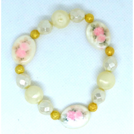 Bracelet perles nacre décorées de roses, perles verre et perles de culture